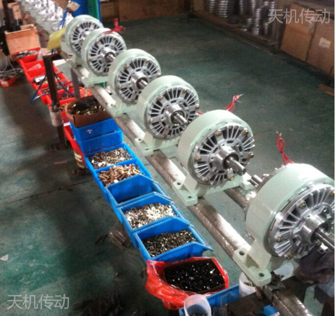 机底磁粉制动器